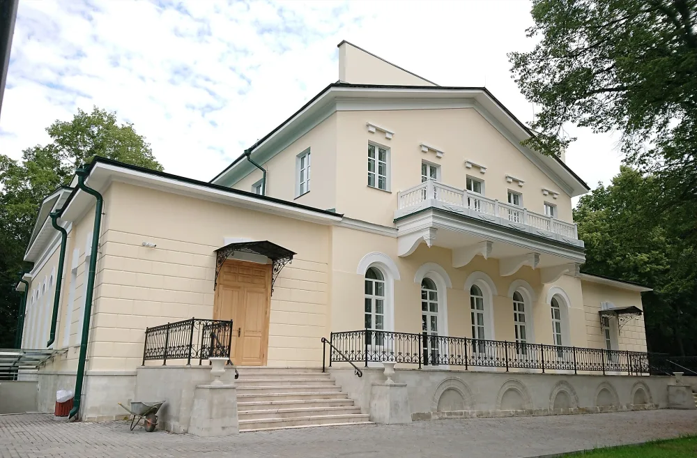 Главный дом (посёлок государственного племенного завода «Константиново»)