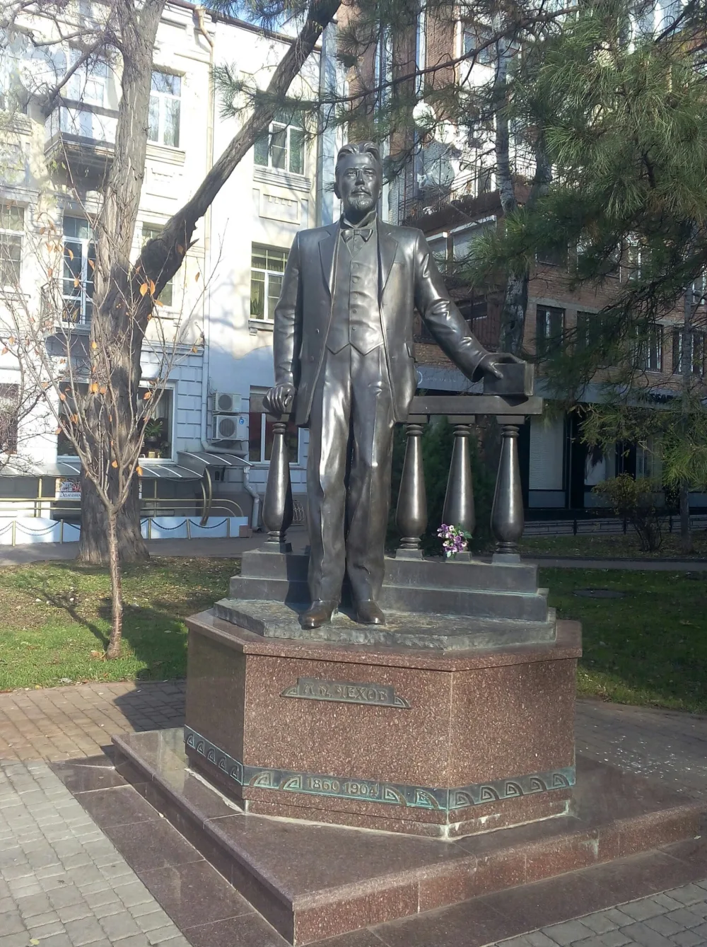 Памятник А. П. Чехову (Ростов-на-Дону)