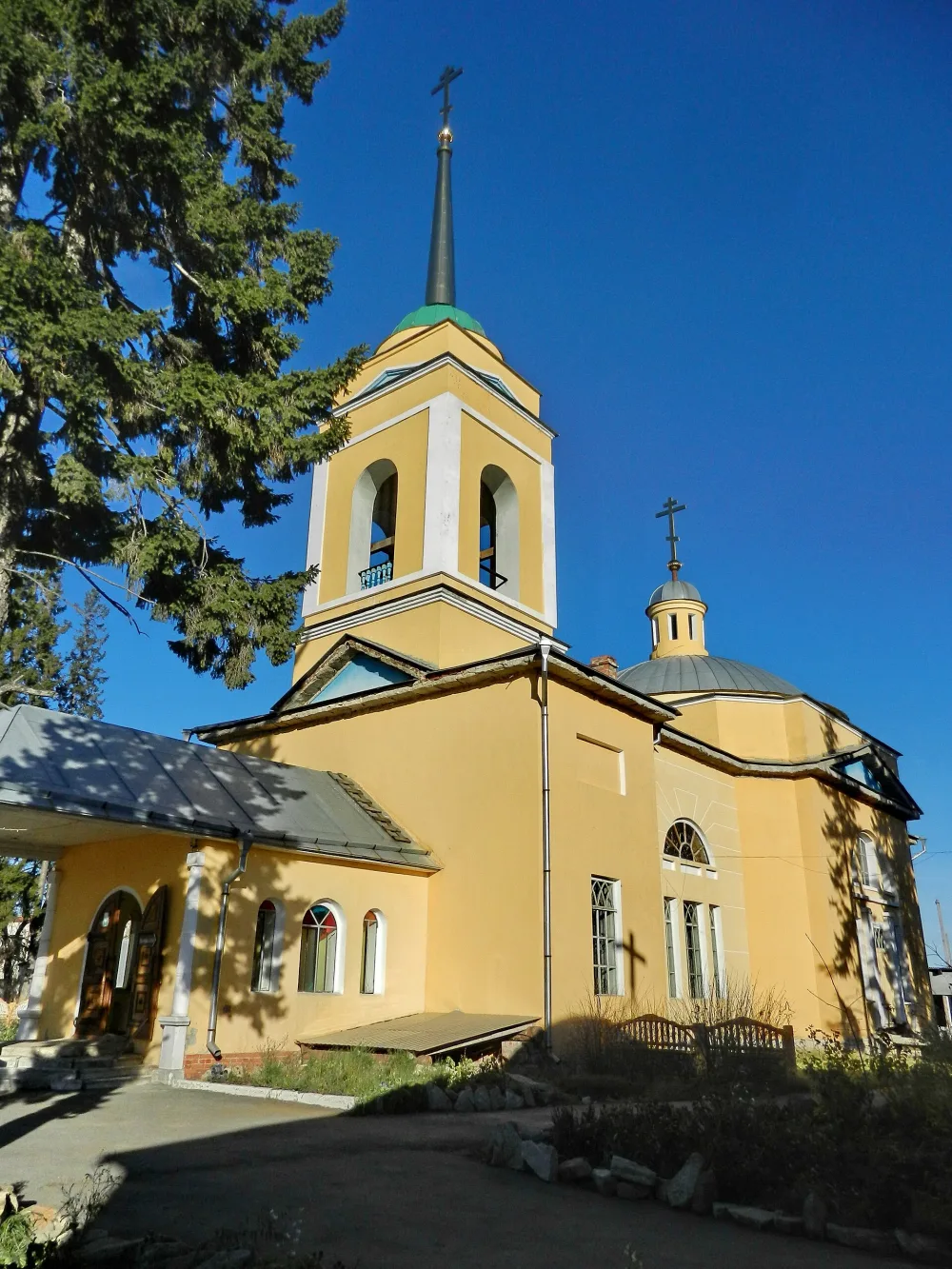 Церковь Покрова Пресвятой Богородицы (Горный Щит)