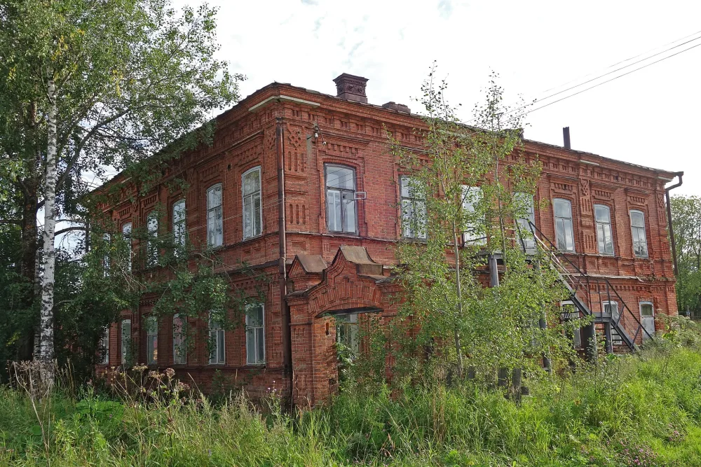 Особняк (Покча)