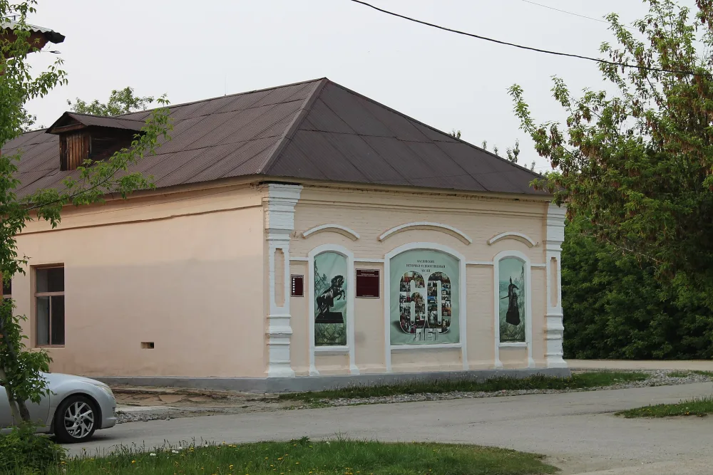 Мясная лавка купца Лежнева, одноэтажная, каменная (Касли)