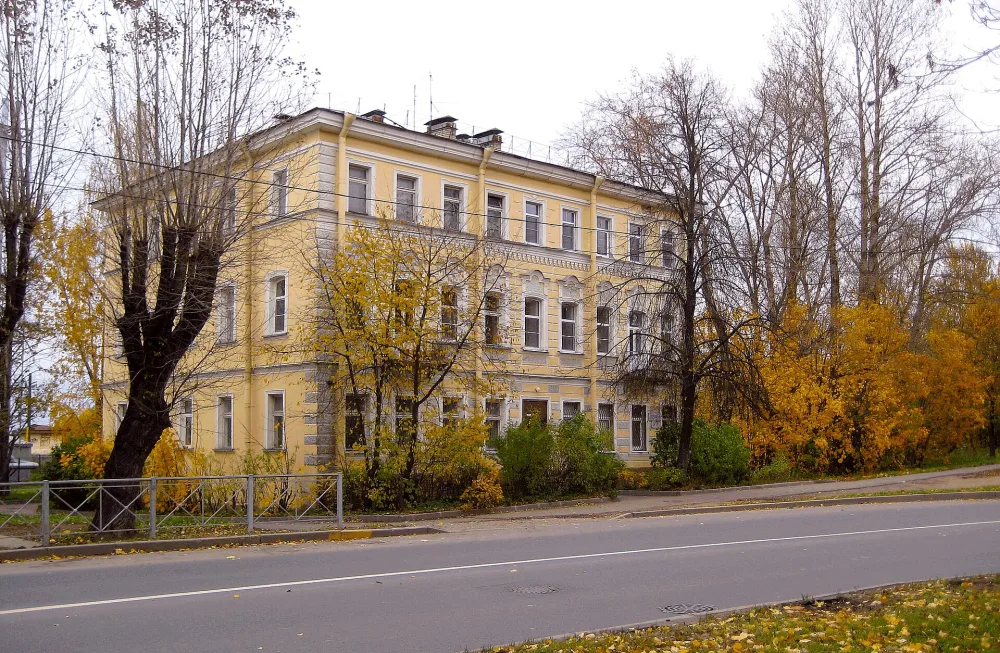 Жилой дом (Ломоносов)