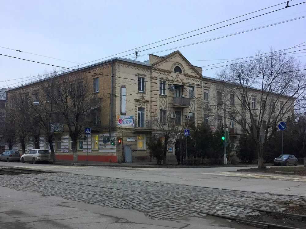Жилой дом (Ворошиловский район)