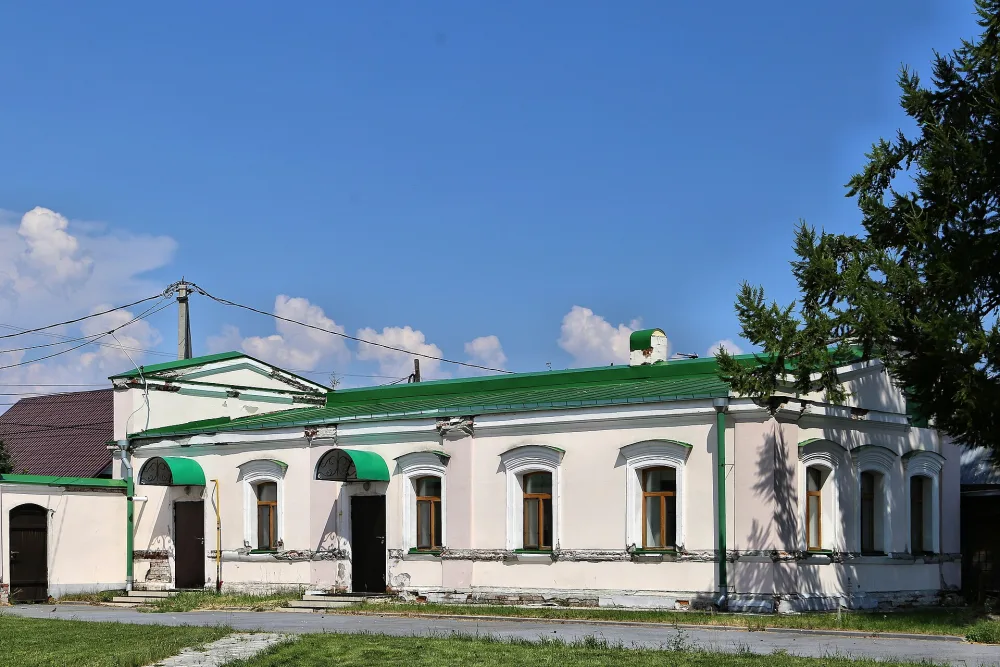 Библиотека (Ембаево)