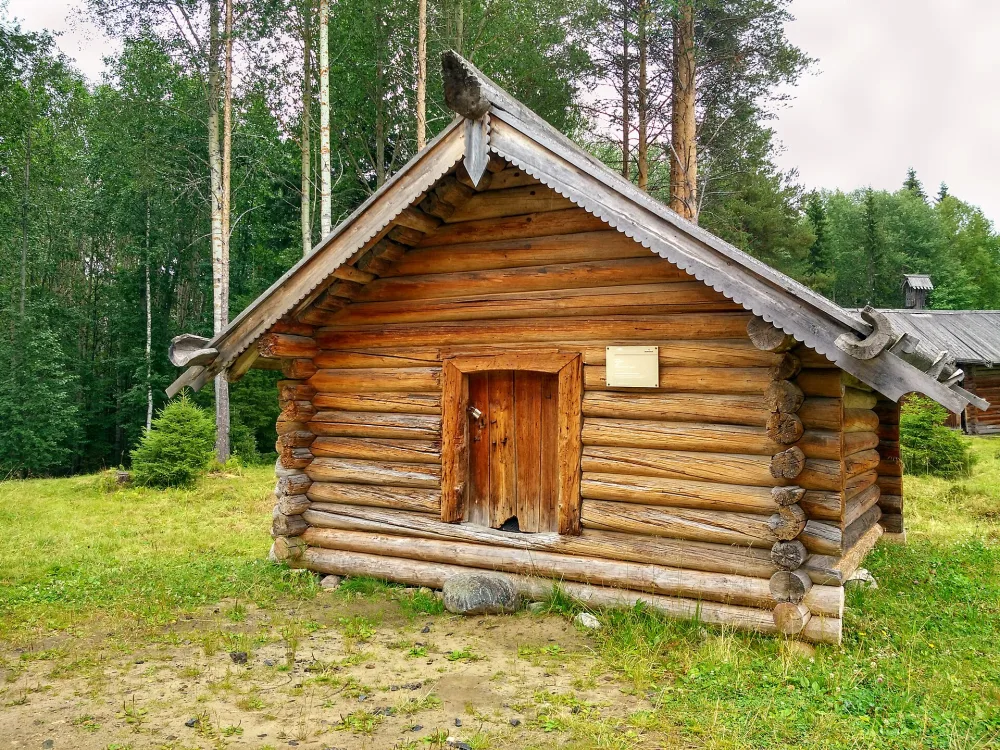 Амбар (Малые Корелы)