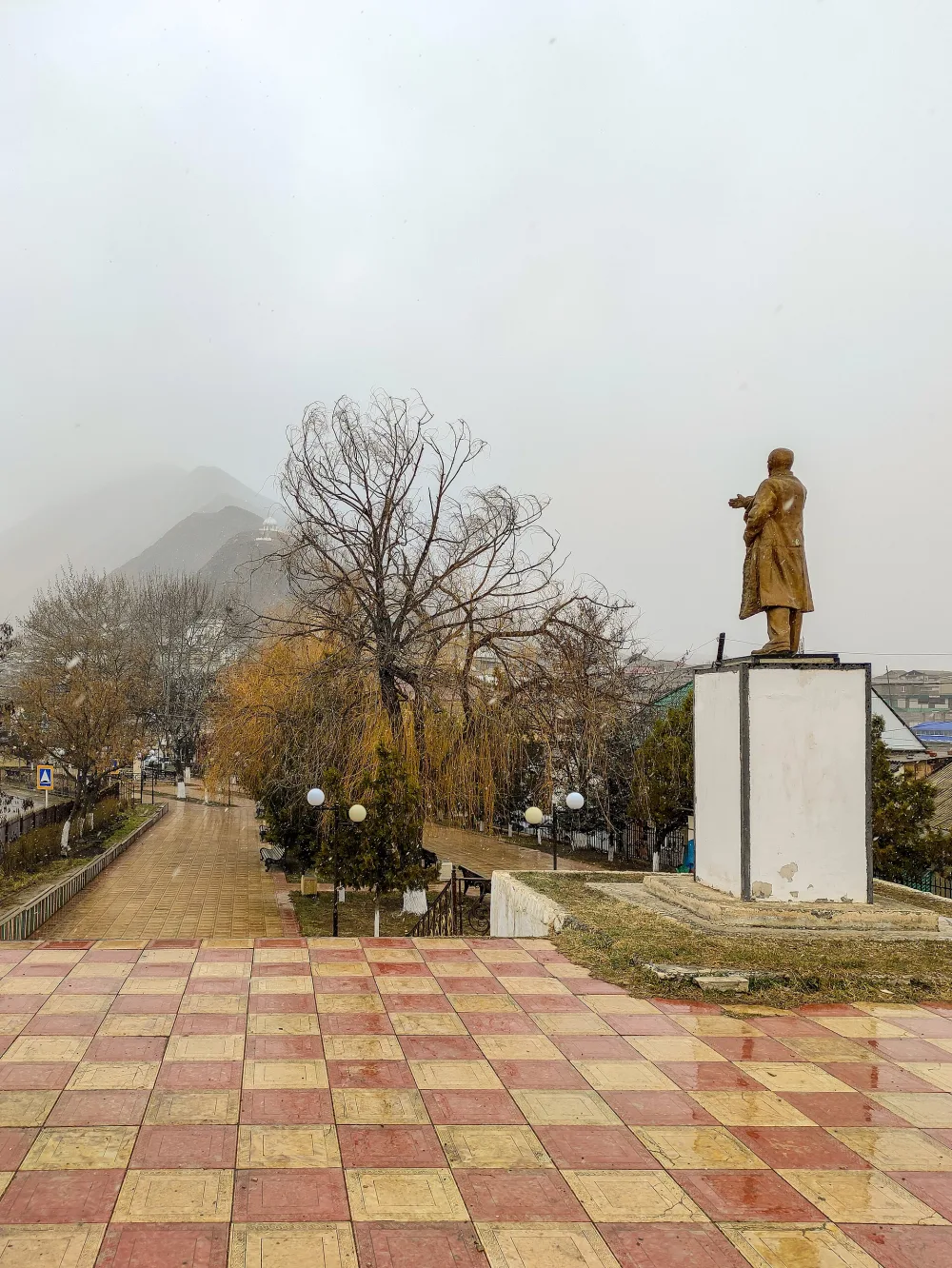 Памятник В.И. Ленину (Ахты)