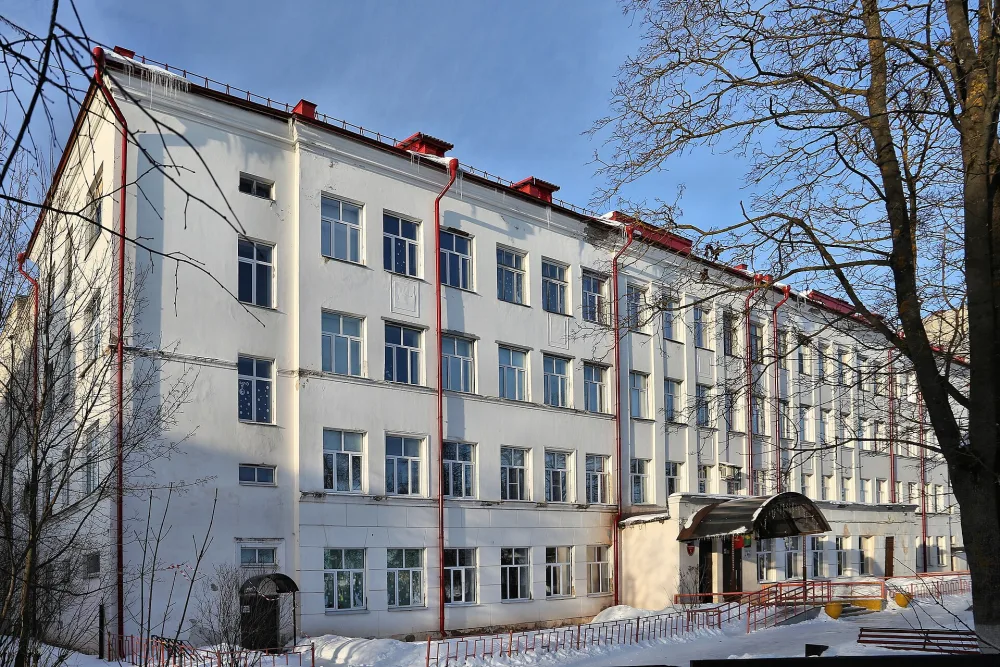 Здание, в котором находился эвакуационный госпиталь № 3083 в 1941-1945 гг. (Кольчугино)