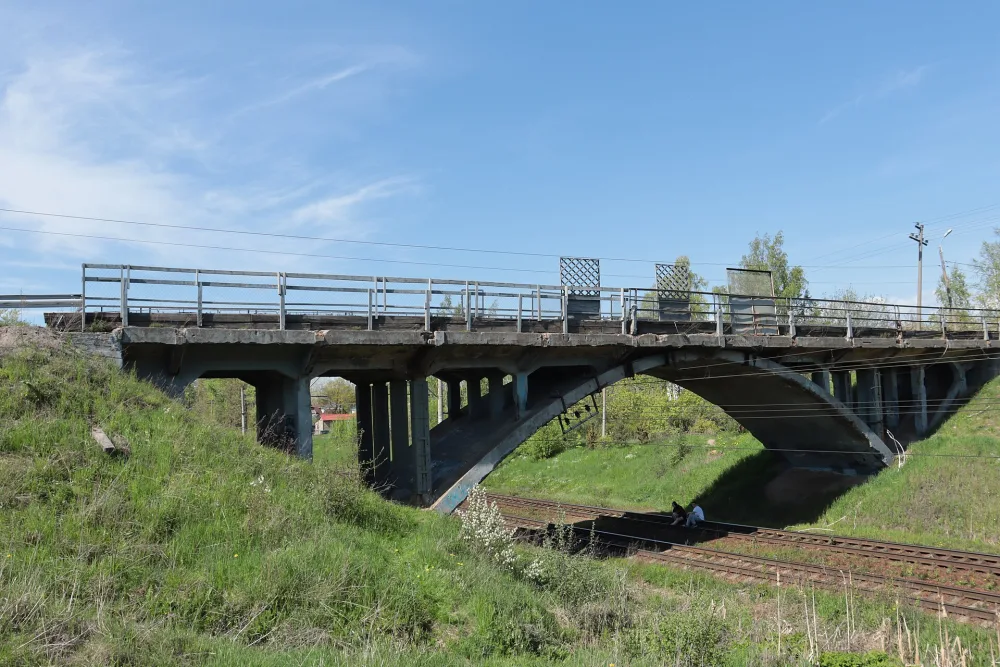 Мост (Ломоносов)