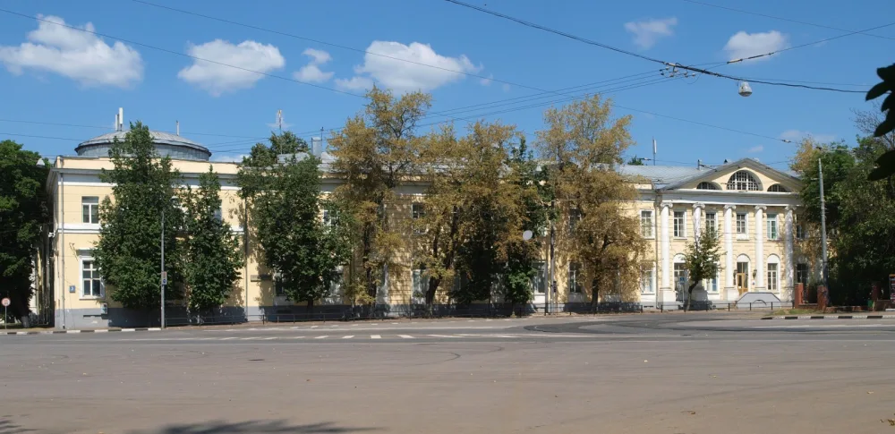Главный корпус госпиталя Бурденко