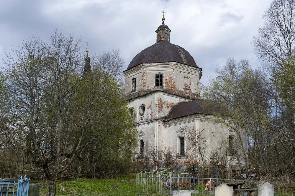 Церковь Рождества Богородицы с интерьером (Бережай)
