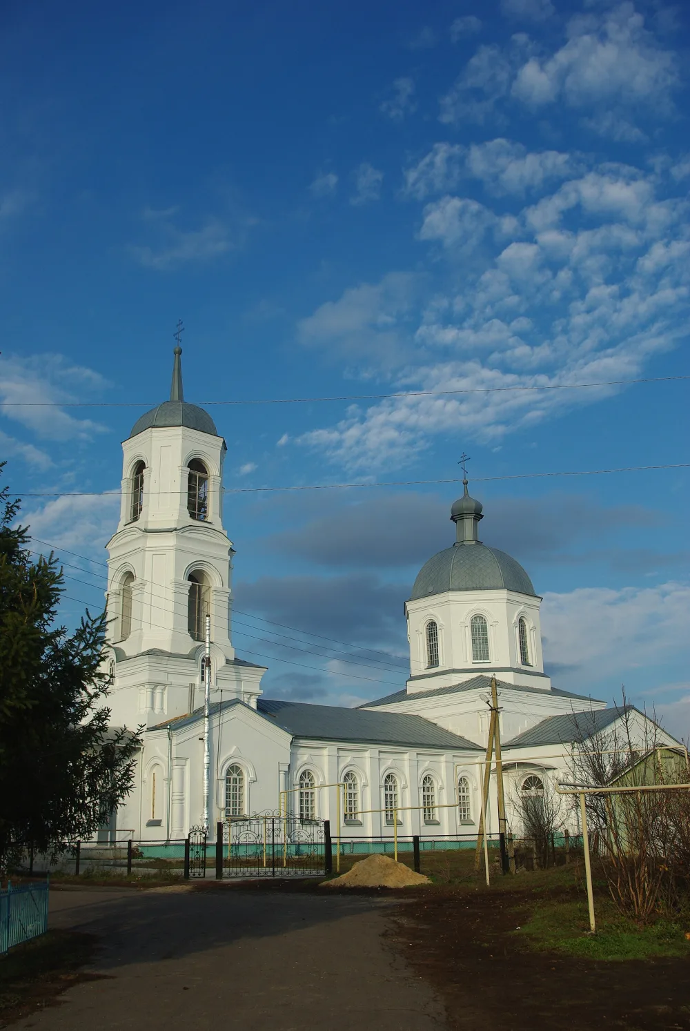 Троицкая церковь с караулкой