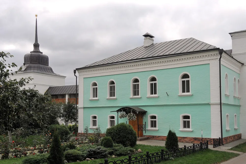 Постройка хозяйственная у западной воротной башни (Ярославль)