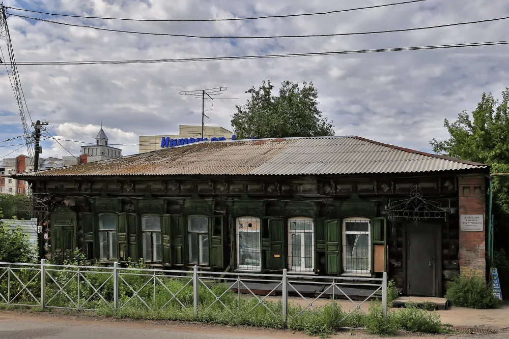 Жилой дом купчихи Проскуряковой (Омск)