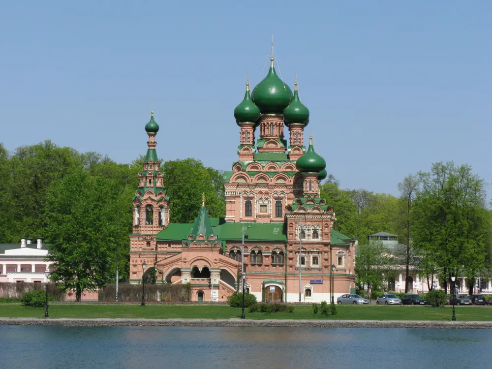 Храм Троицы Живоначальной в Останкине