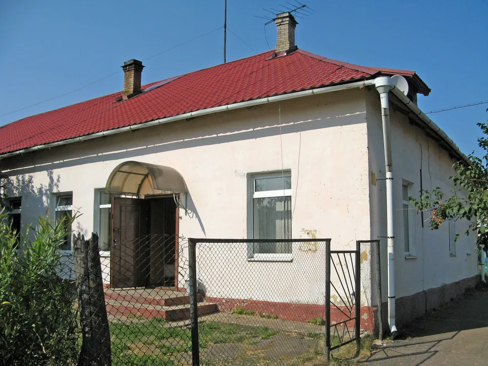 Жилой флигель