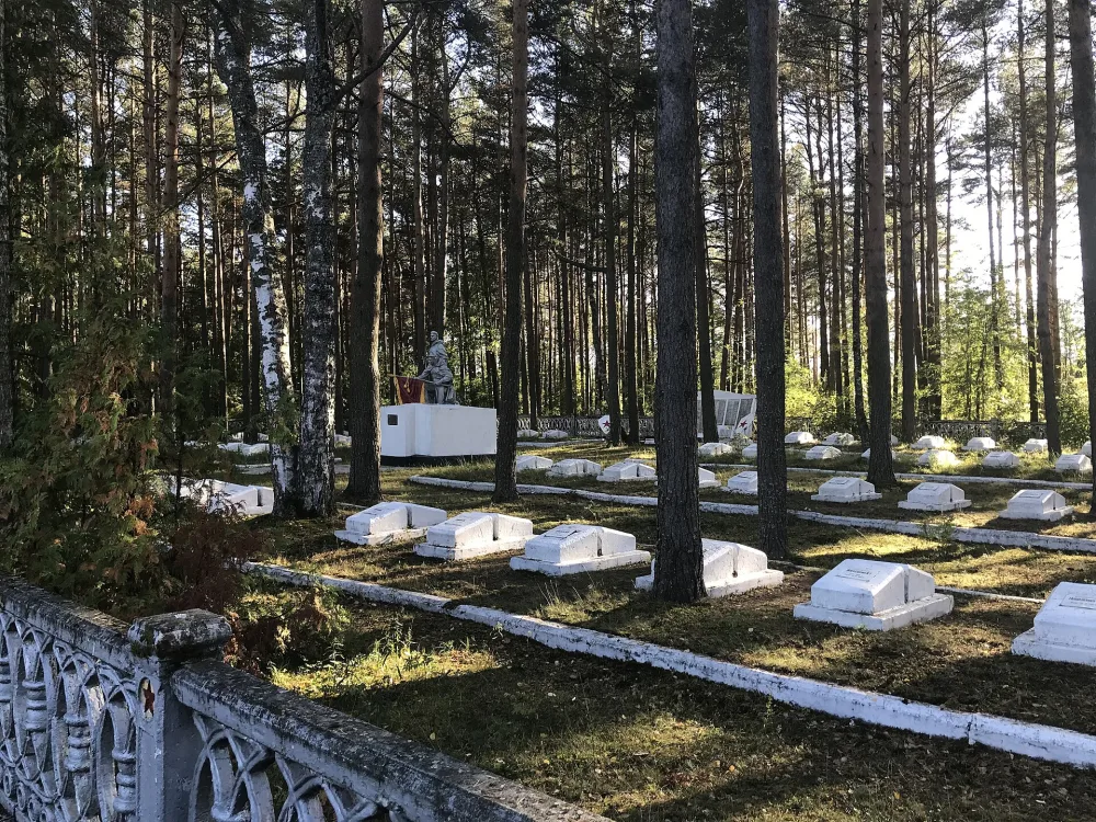 Братская могила советских воинов, погибших в борьбе с фашистами (Большая Ижора)
