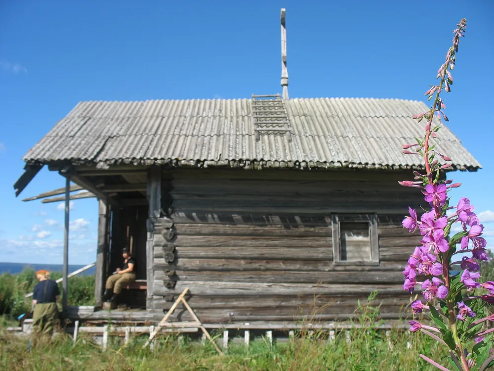 Часовня Покрова Пресвятой Богородицы ([[Национальный парк Водлозерский]], Колгостров)