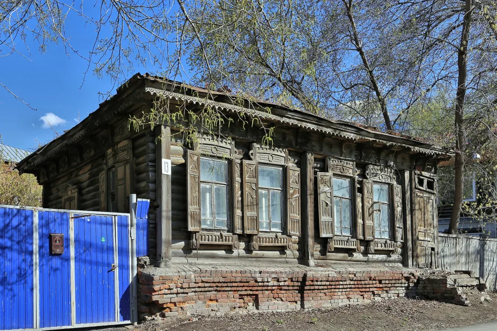 Жилой дом (Омск)