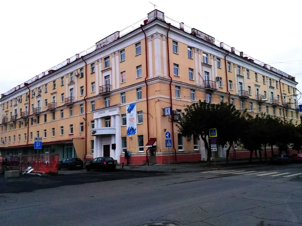 Здание, где работали Д.Е. Васильев, Г.П. Ломинский, В.З. Нечай (Снежинск)