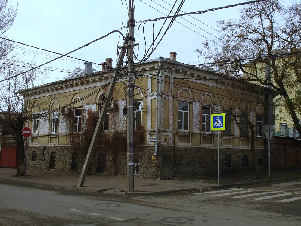 дом инженера О.Я. Кистова, где в начале XX в. располагалось городское начальное училище им. Князя Святополк - Мирского