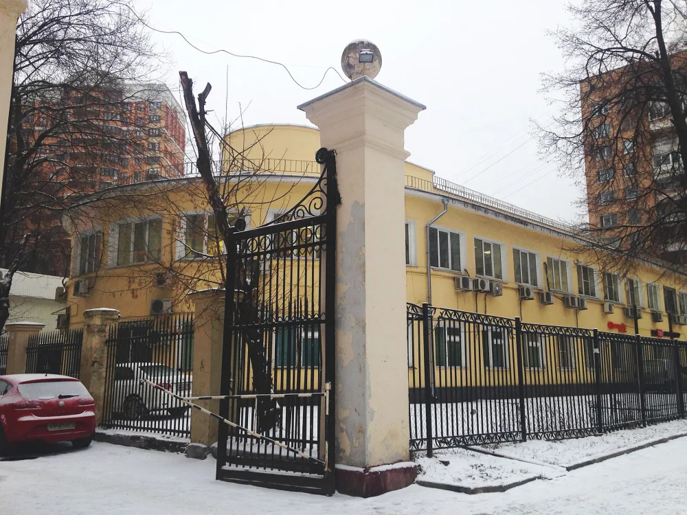Главный корпус Института инвалидов