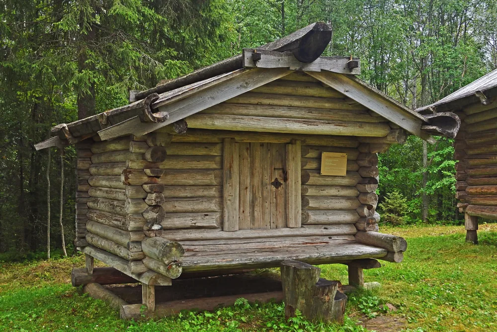 Амбар зерновой Островского (Малые Корелы)
