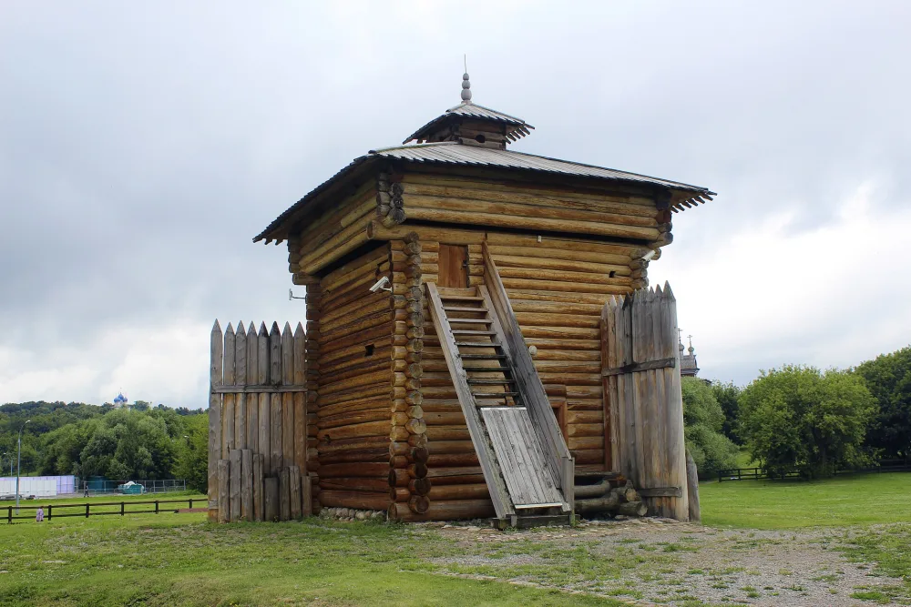Башня острога из г. Братска (Нагатинский Затон)