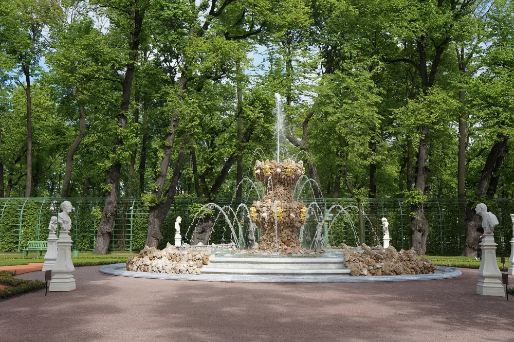 Фонтан «Коронный» (фундаменты)