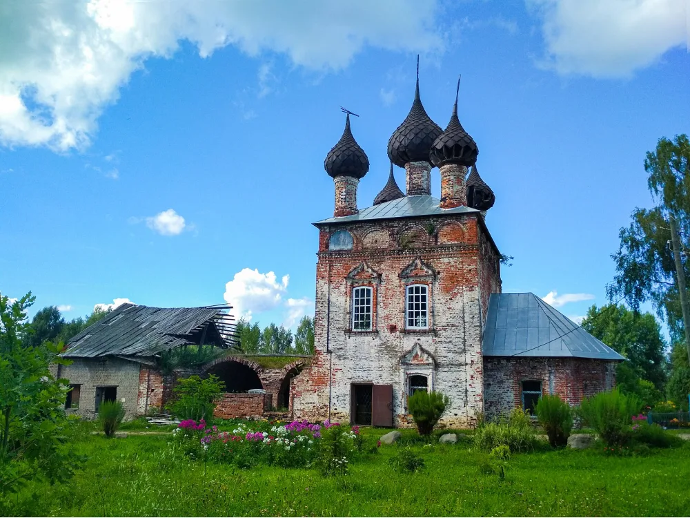 Церковь Воскресения (Воскресенская церковь с фрагментами живописи) (Григорцево)