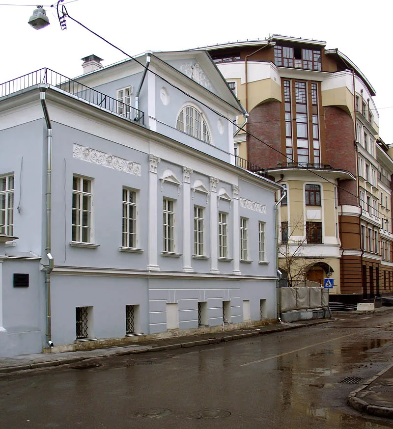 1-й Кадашёвский переулок 14/13 c1