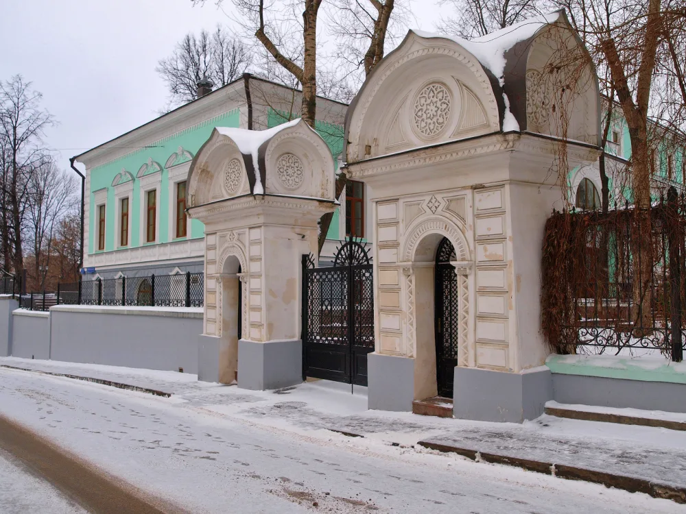 Городская усадьба Морозовых (усадьба Лопухиных — М. Ф. Морозовой)