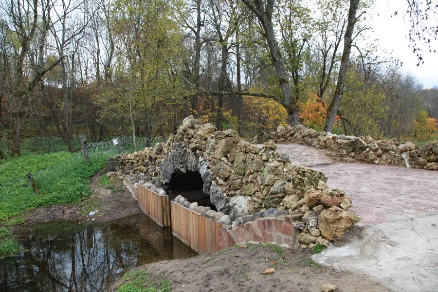 Горбатый мост (южный) (Гостилицы)