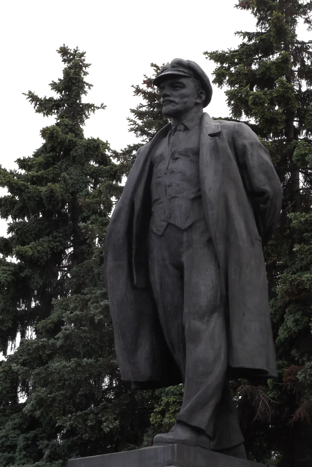 Памятник Ленину