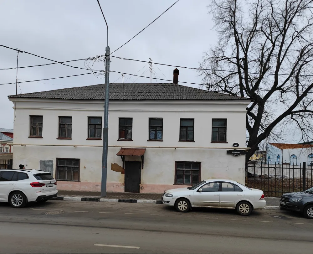 Жилой дом с торговым залом (1 этажом) Лихвенцевых (Тула)
