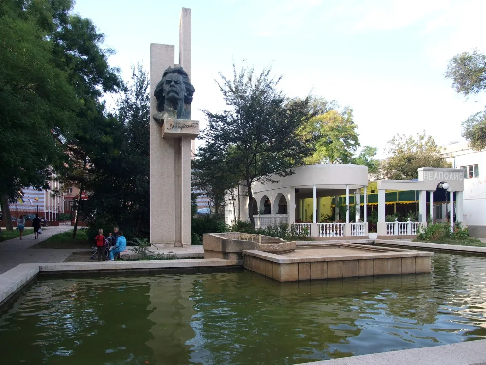 Bust of Maxim Gorky in Yevpatoria