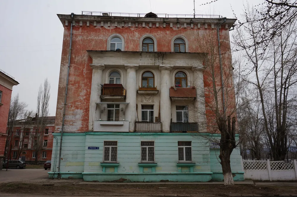 Жилой дом по улице Носова 1/Никонова 2