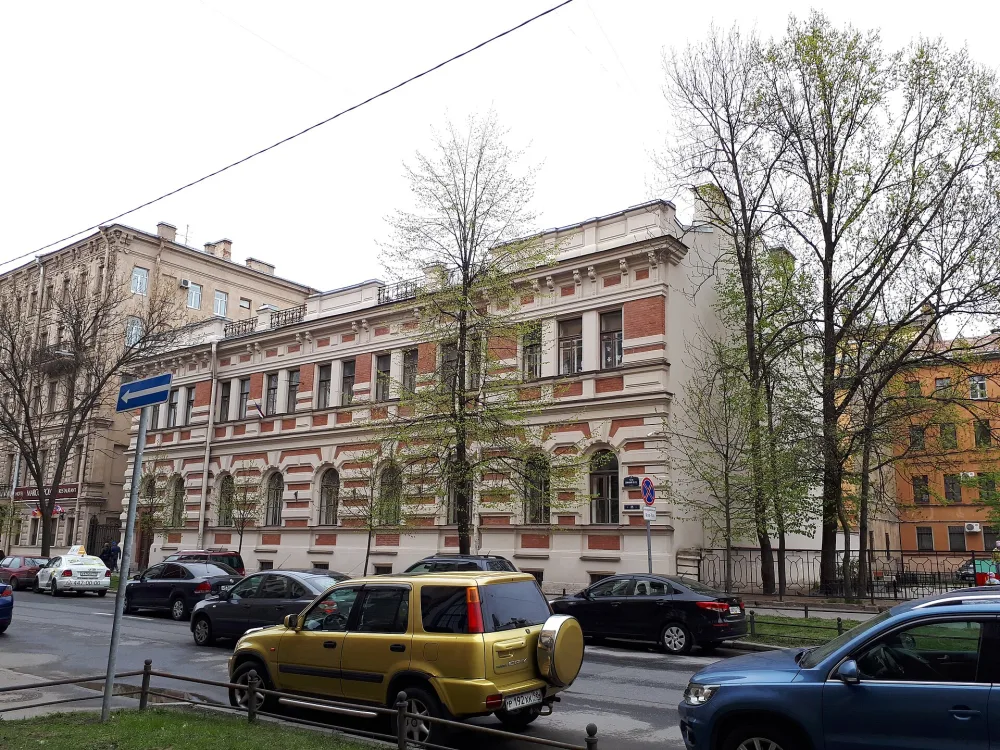 Здание общественной столовой