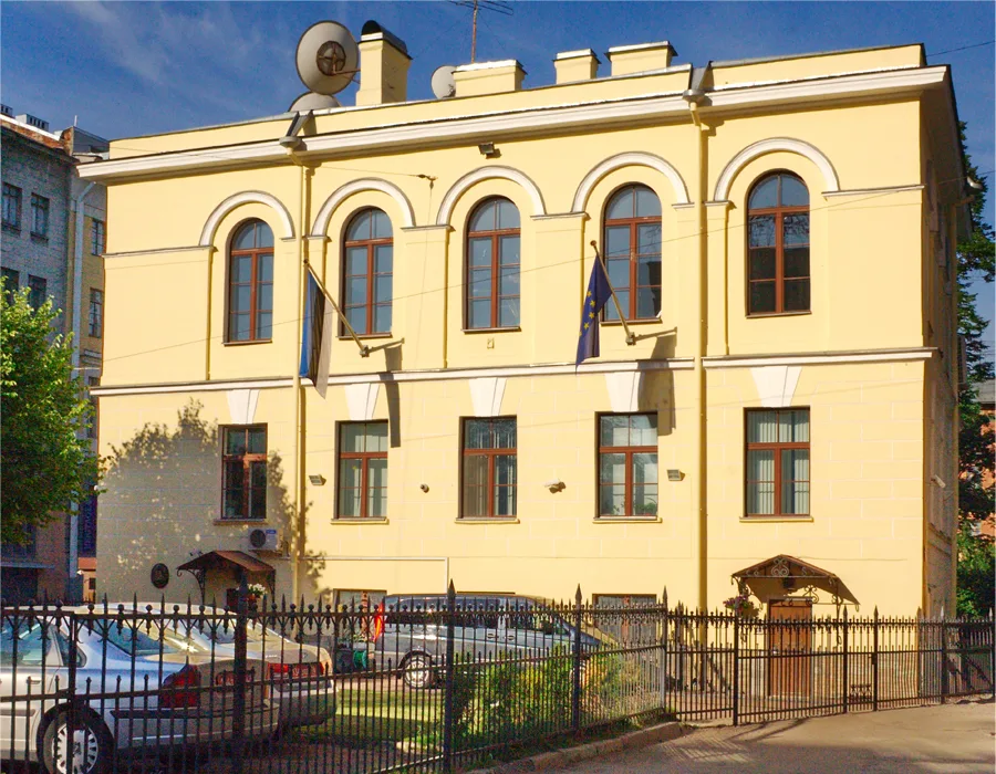 Флигель