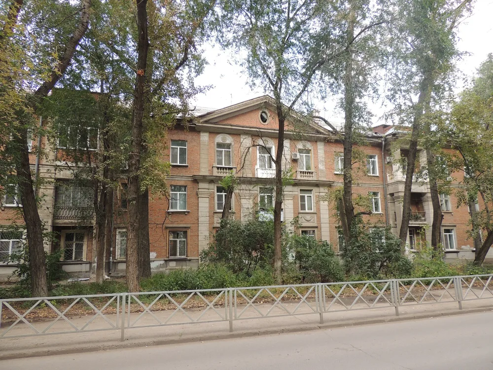 Жилой дом мотостроительного завода № 24 им. М. В. Фрунзе