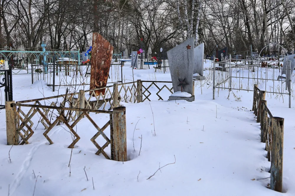 Могила красногвардейца Т.П. Березенко, убитого белогвардейцами в 1919 году (Новологиново)