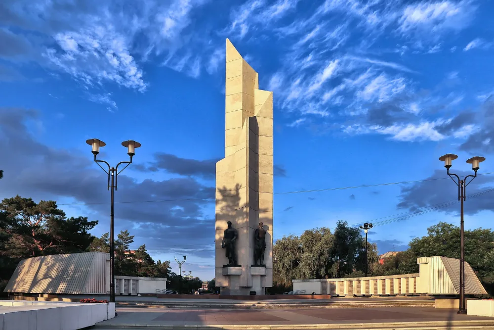 Мемориал 'Слава героям' (Омск)