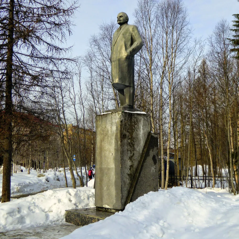 Памятник Ленину
