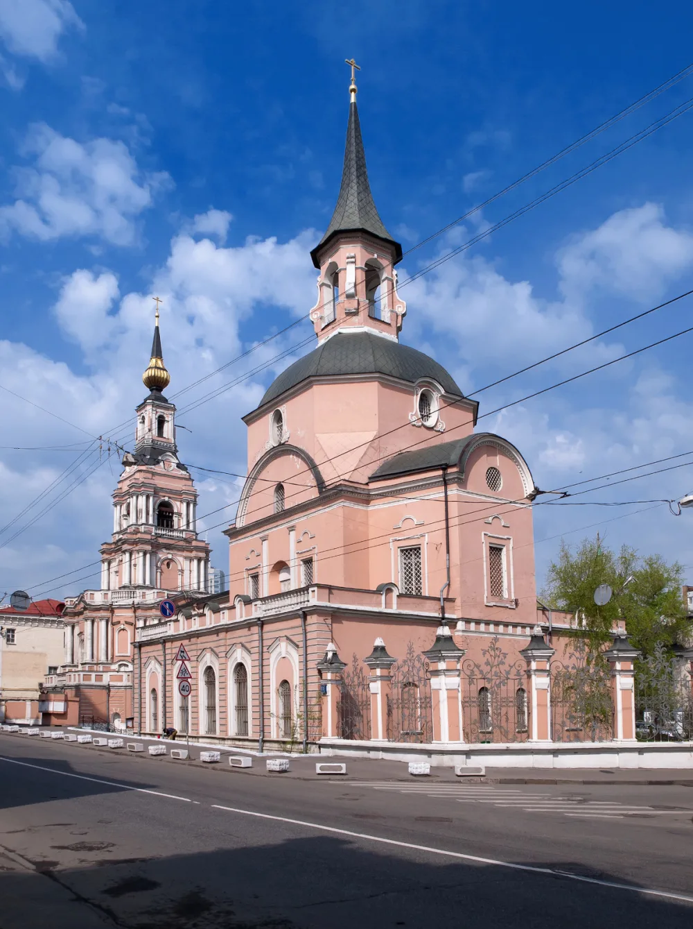 Храм Апостолов Петра и Павла в Басманной слободе