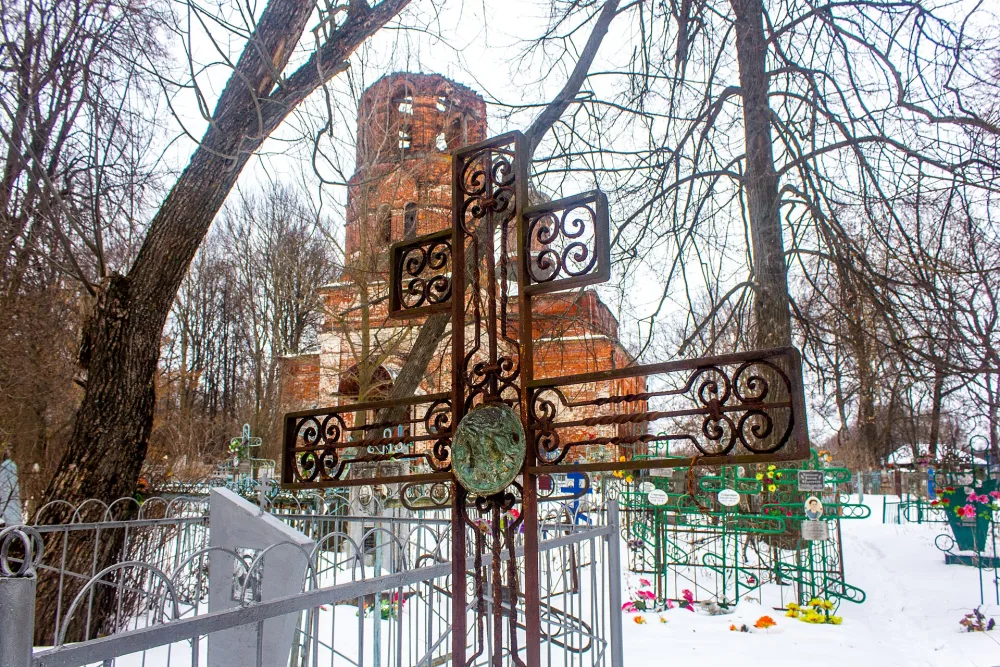 Кладбище (Кирюшино)
