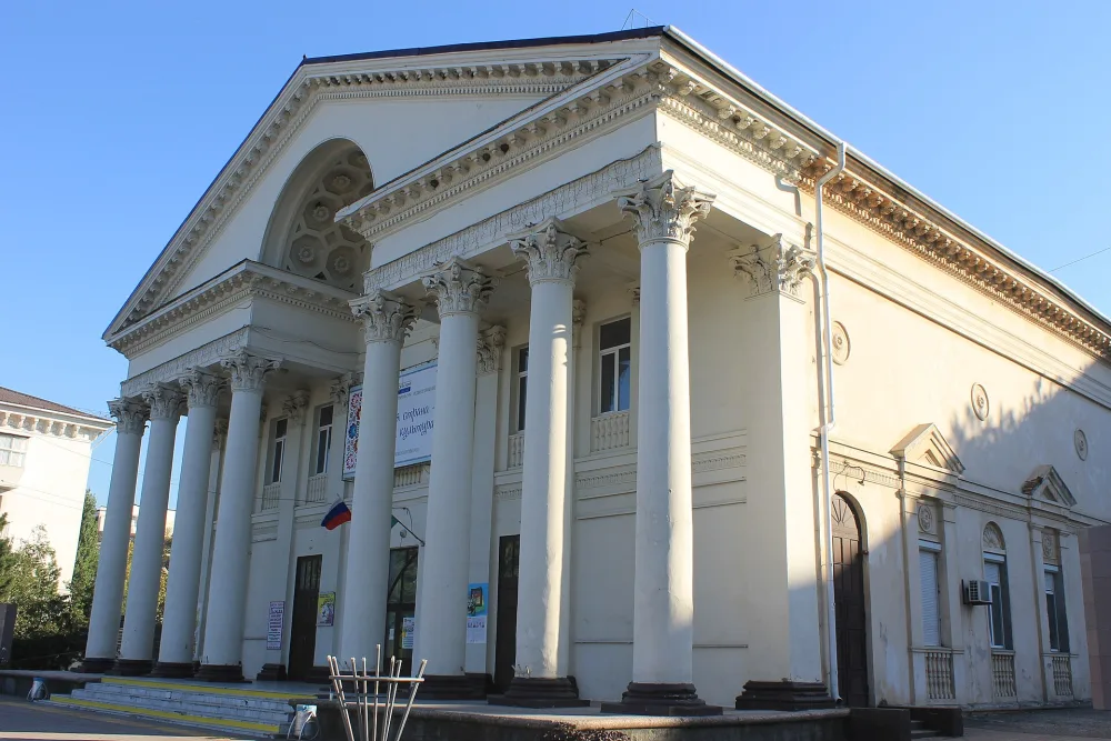 Кинотеатр Украина