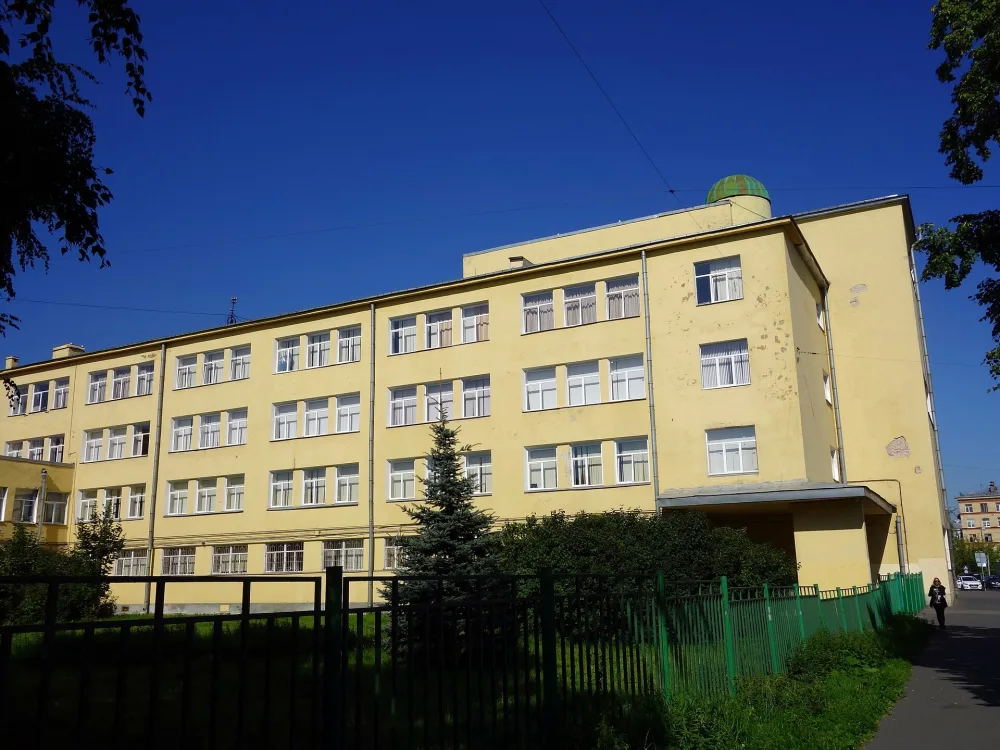 Здание школы