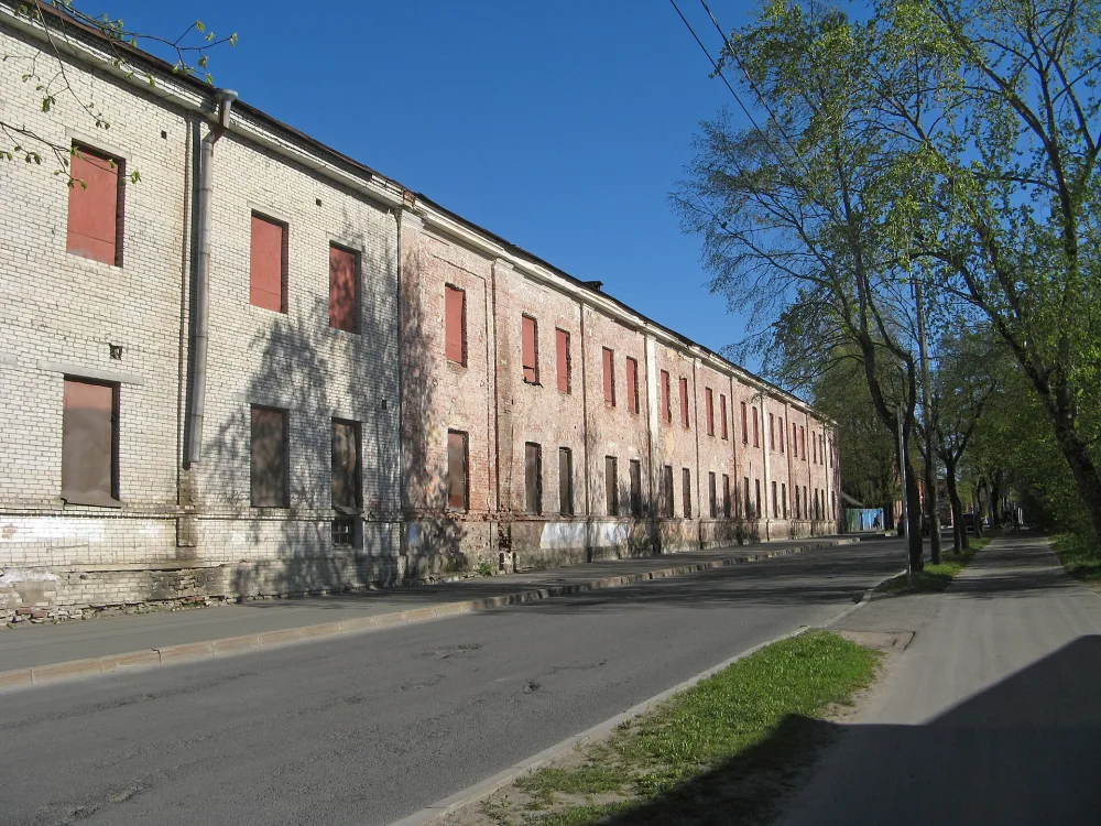 Казарма Офицерской стрелковой школы (Ломоносов)