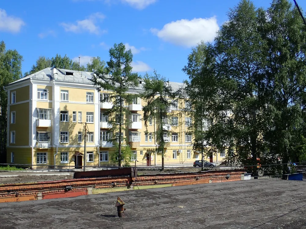 Жилой дом (Серов)