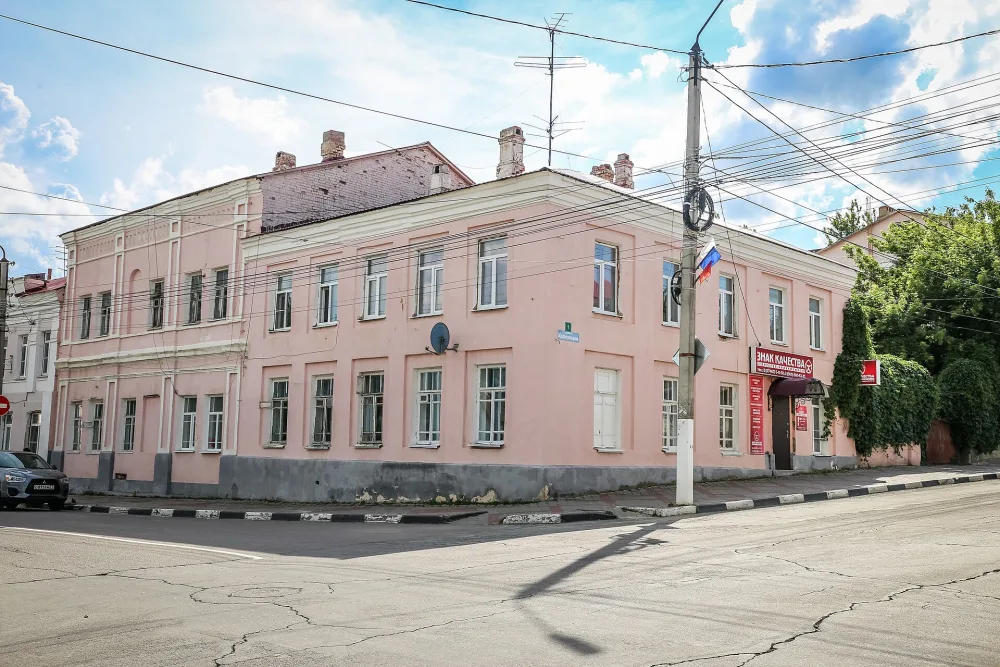 Городская усадьба купцов Назаровых (Елец)