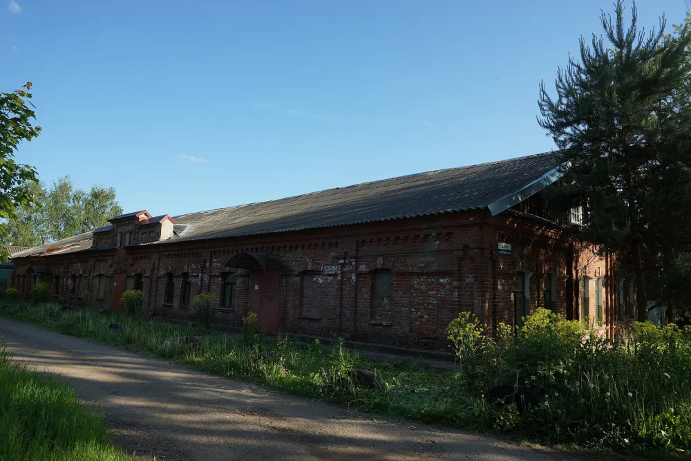 Здание склада (Боровичи)